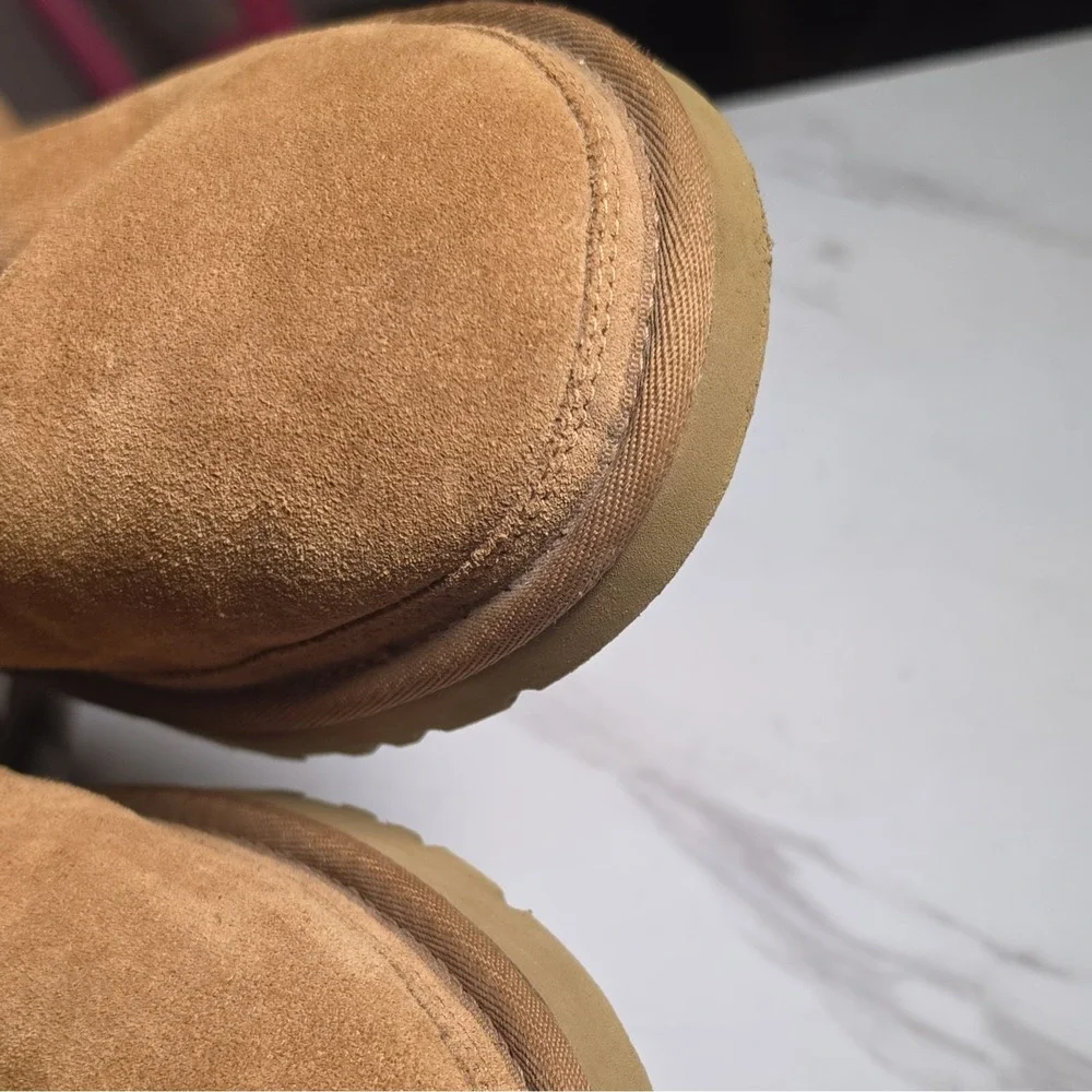 Size 12 UGG Men's Brown Suede Sheepskin Lined Lace-Up Chukka Ankle Boots